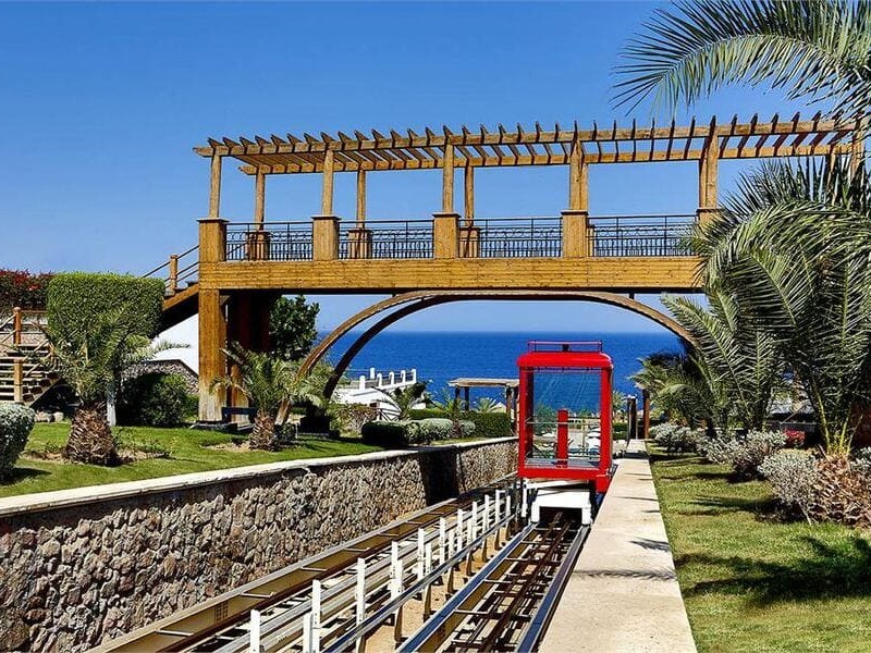 Хилтон сарқырамалары - funicular.jpg